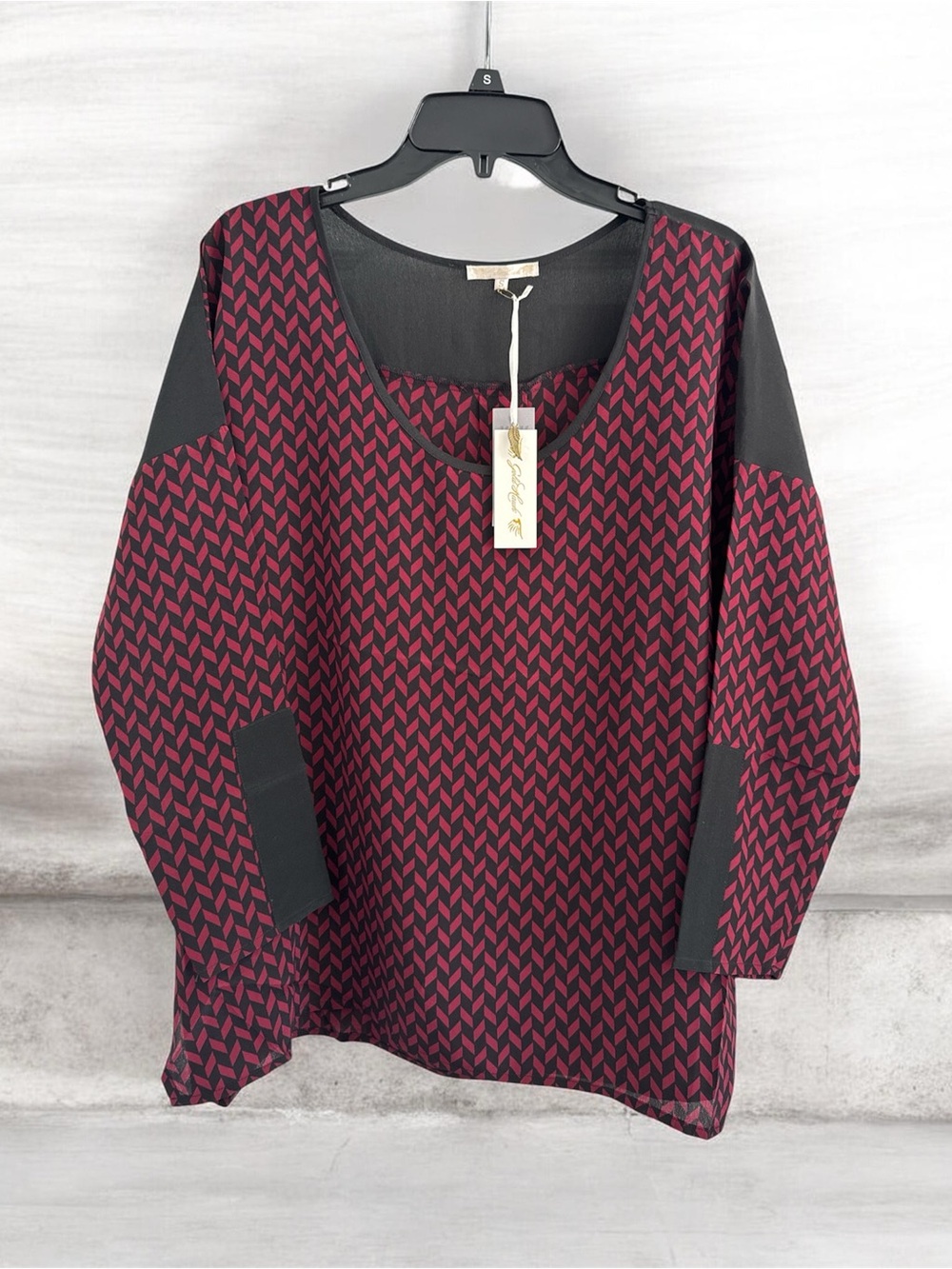 Gold Hawk Women's Scoop Neck Long Sleeve Top in Burgundy with Black Accents